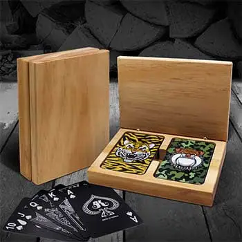 Set di carte da gioco in scatola di legno