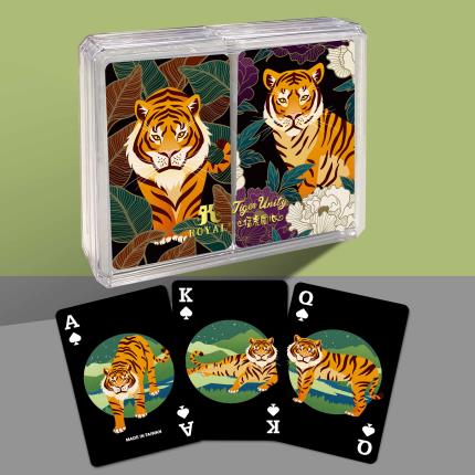 Set regalo di Capodanno con carte da gioco nere Tiger Unity